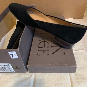 Crown Vintage Flats